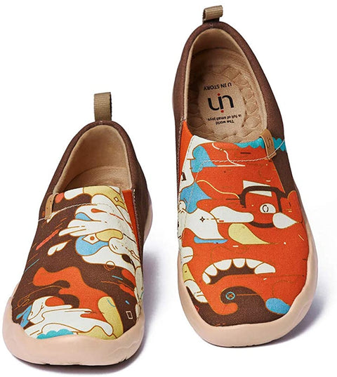 UIN Women's Slip Ons Canvas Lightweight Flats Sneakers Walking Casual Art Painted Travel Shoes Dream Mood