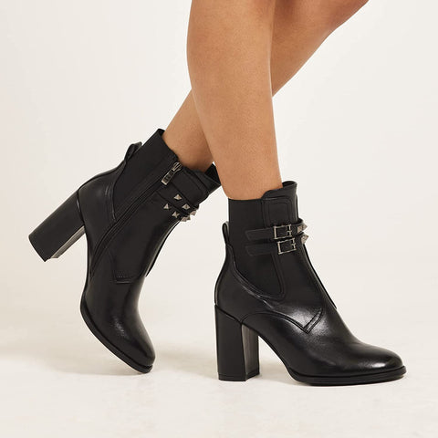 Torgeis Women’s Justina Fashion Supple faux leather,Pull-on Lug Boots, Round Toe, Rubber Outsole